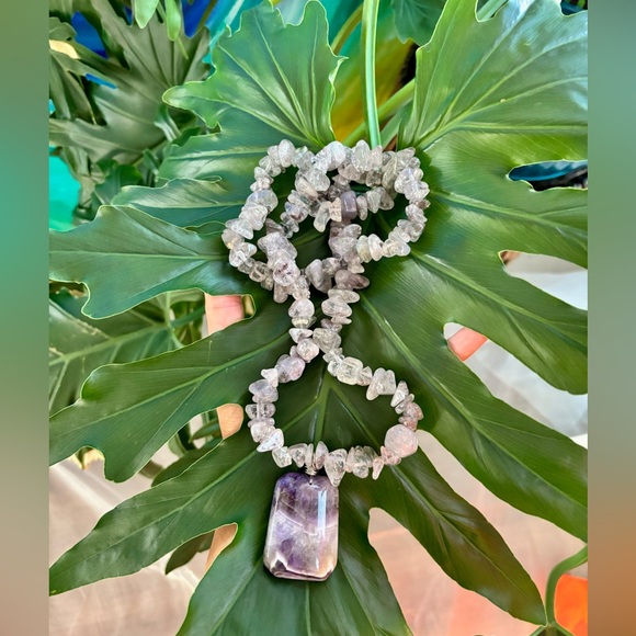 Amethyst & Chevron Amethyst necklace - Picture 2 of 4